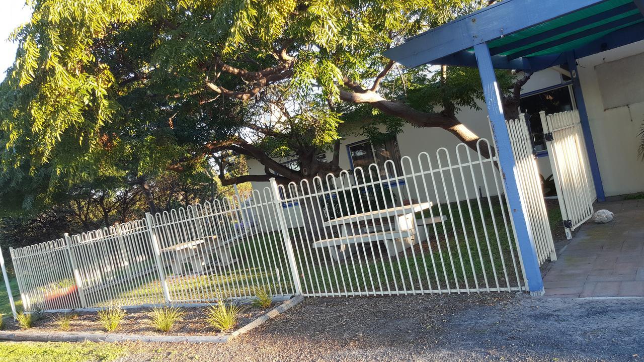 Coorong Hotel Motel Salt Creek Bagian luar foto
